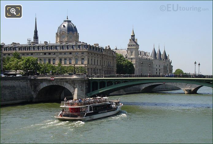 Vedettes de Paris River Seine sightseeing tour