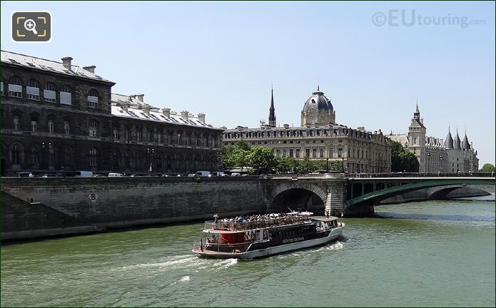 Vedettes de Paris tour boat passing monuments 