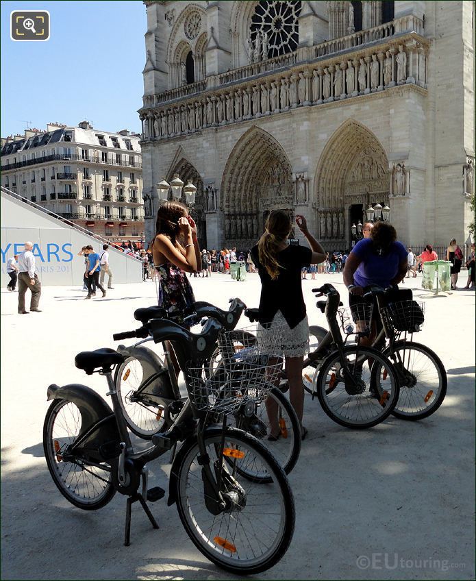Velib bikes at Notre Dame Cathedral