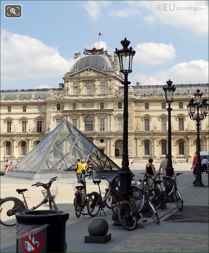 Velib bikes at Musee de Louvre