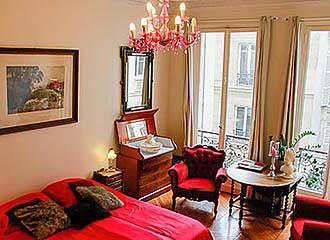 A Room in Paris Bedroom 3