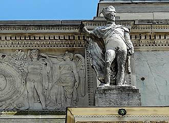 French soldier on the Arc de Triomphe du Carrousel