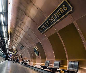 Arts et Metiers Metro station sign