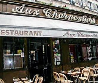 Facade of Aux Charpentiers Bistro