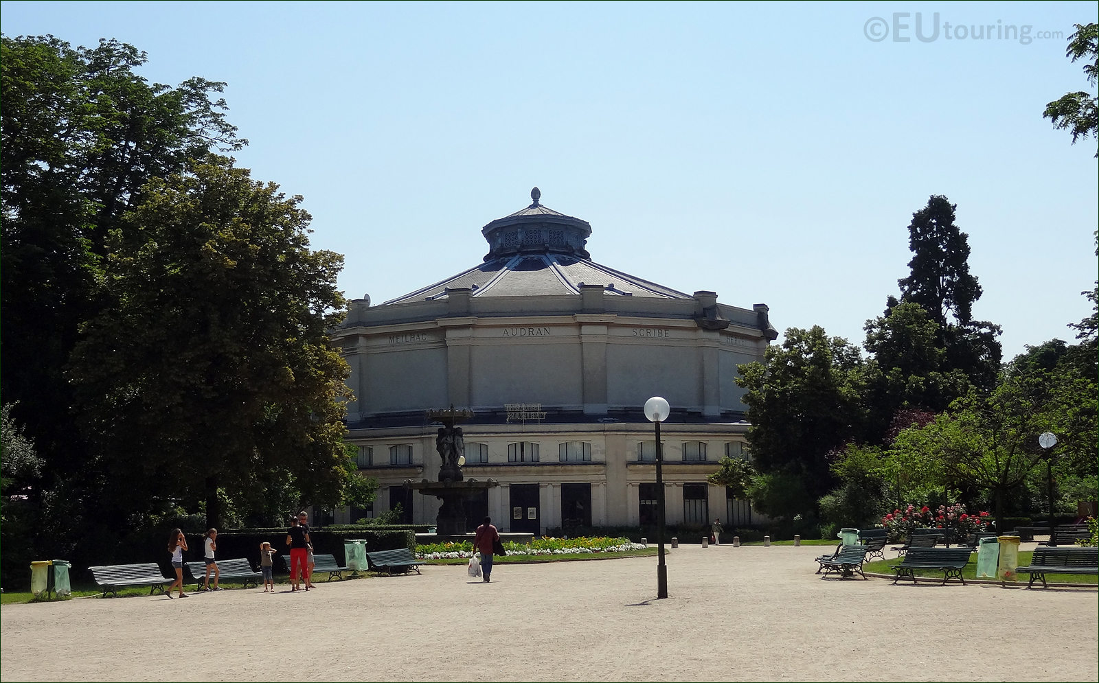 HD photos of Avenue des Champs Elysees in Paris France - Page 1