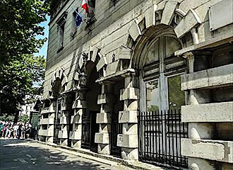 Barriere d’Enfer building facade