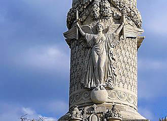 Female bas reilef on column at Barriere du Trone