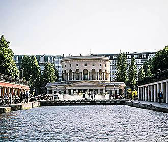 La Rotonde de la Villette at Bassin de la Villette