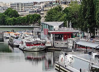 Bateaux-Mouches dock