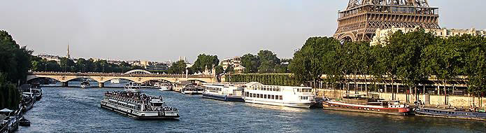 Bateaux-Mouches Eiffel Tower cruise