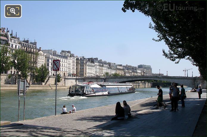 Bateaux Mouches cruise boat in Paris