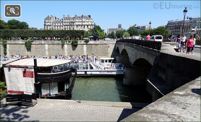 Bateaux Mouches boat at the Ile de la Cite