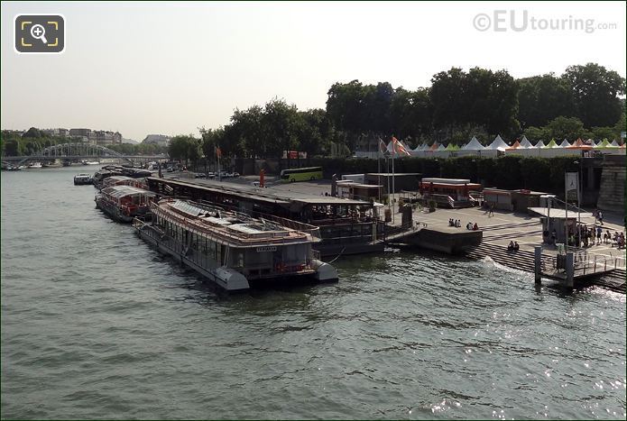 Bateaux Parisiens Pier 2 and trimaran boat