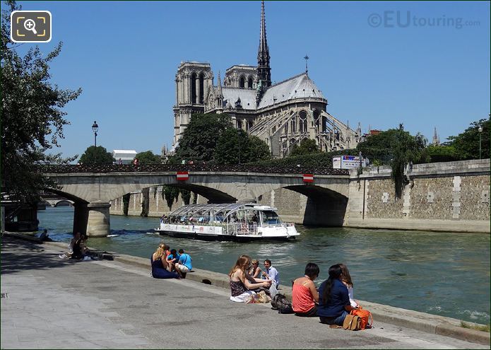 Batobus boat underneath the Pont de l'Archeveche