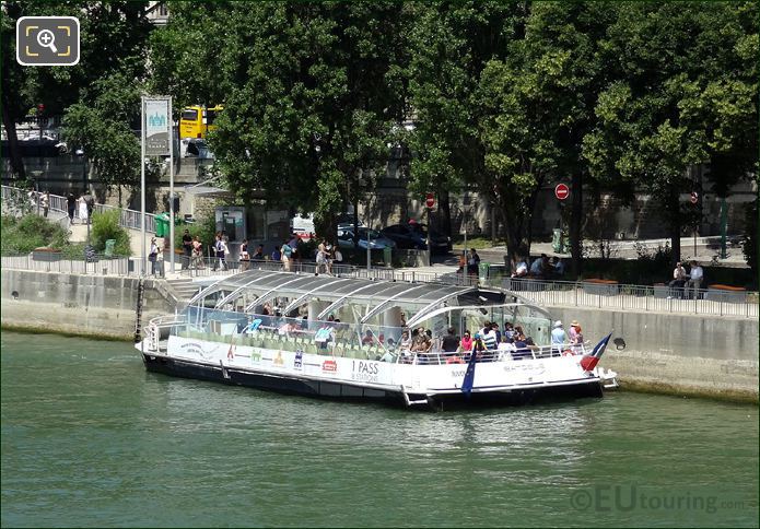 Batobus boat called Rivoli