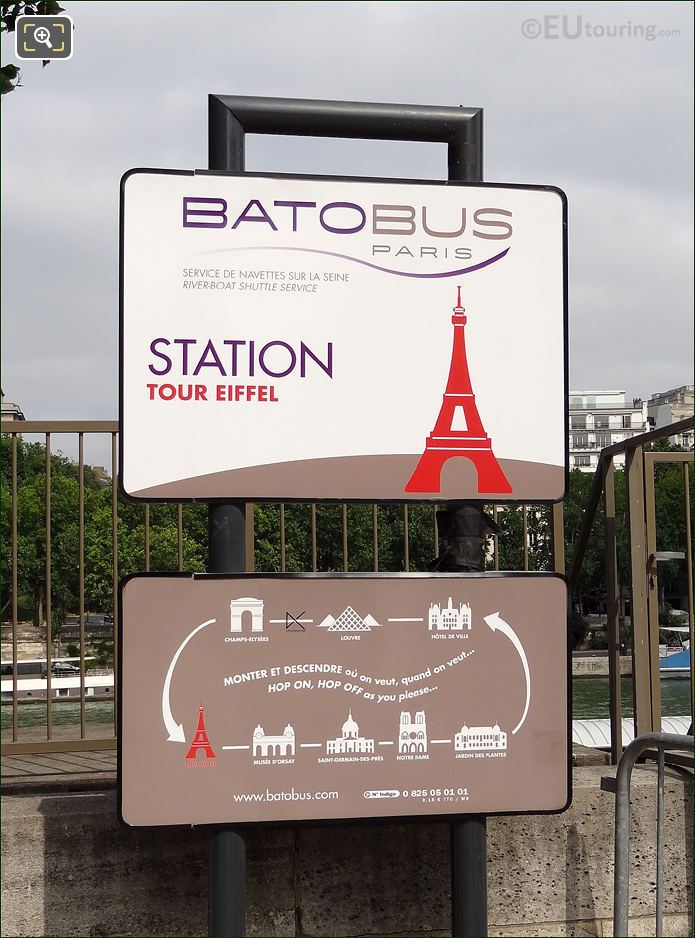 Batobus sign at the Tour Eiffel