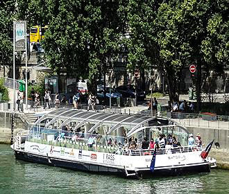 Batobus stops Paris