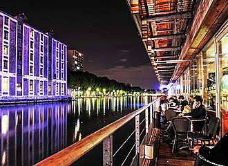 Belushi’s Bar and Canal de l’Ourcq