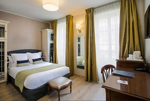 Best Western Au Trocadero hotel double bedroom