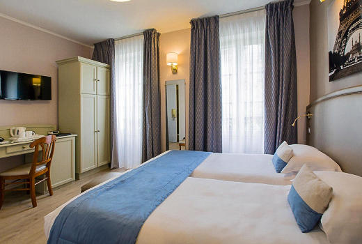 Best Western Au Trocadero hotel twin bedroom