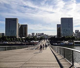 Bibliotheque Francois-Mitterrand and Passerelle Simone de Beauvoir