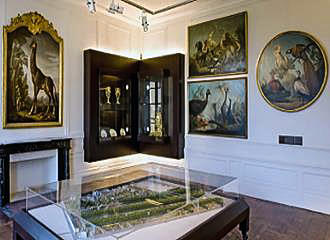 Display room at Cabinet d’Histoire du Jardin des Plantes