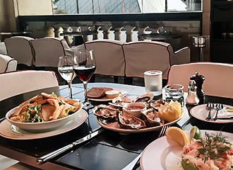 Le Café Marly  Restaurant in Paris under the arcades of the Louvre