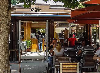 Cafe Reale tables outside