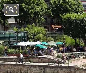 Canal Saint-Martin Grand Bleu restaurant