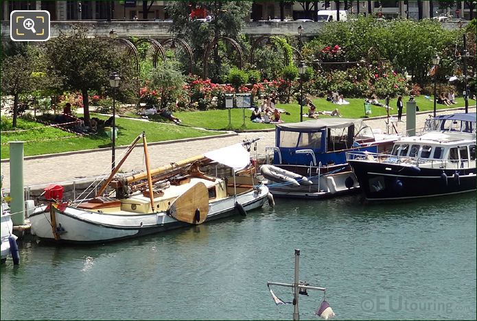 Canal Saint-Martin gardens