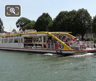 Canauxrama boat Canal de l'Ourcq