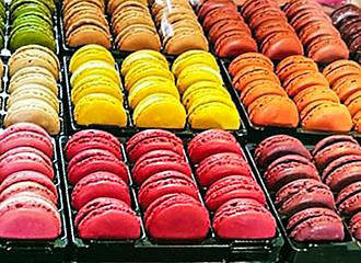 Carette Place de Trocadero coloured macaroons