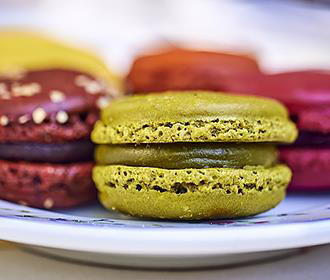 Carette Place des Vosges macaroons