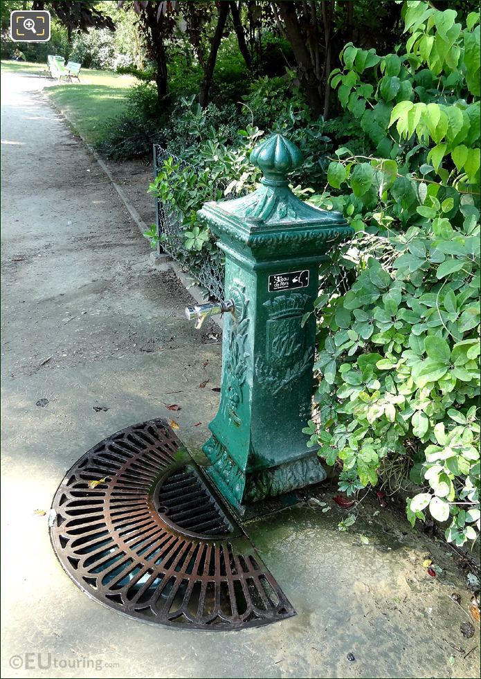 Wallace Fountain Champ de Mars