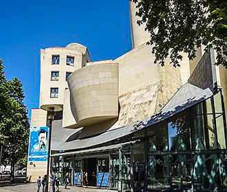 Entrance for La Cinematheque Francaise