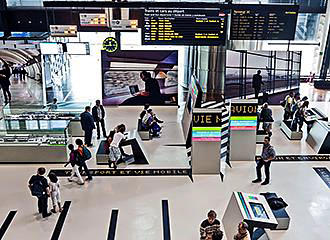 Science display inside Cite des Sciences et de l’Industrie