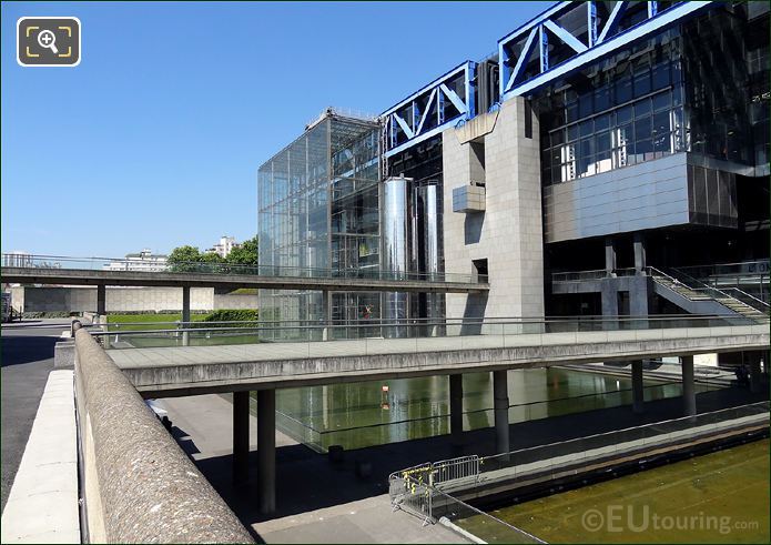 Cite des Sciences walkways