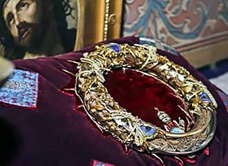 Crown of Thorns and Jesus picture