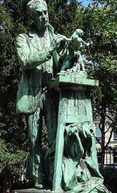 Images of Emmanuel Fremiet monument