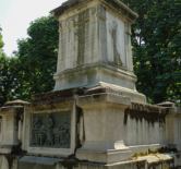 Images of Francois-Vincent Raspail monument