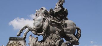 Images of King Louis XIV statue