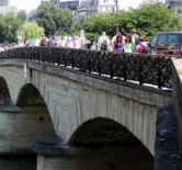 Images of Pont de l'Archeveche