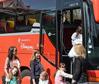 Magical shuttle bus Charles de Gaulle to Disneyland Paris