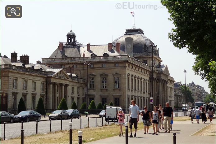 Ecole Militaire main pavillon