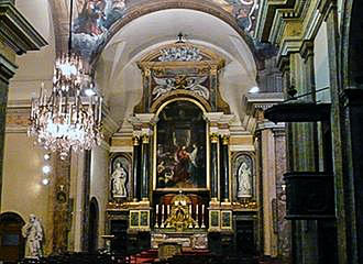 Alter inside Eglise Saint Joseph des Carmes