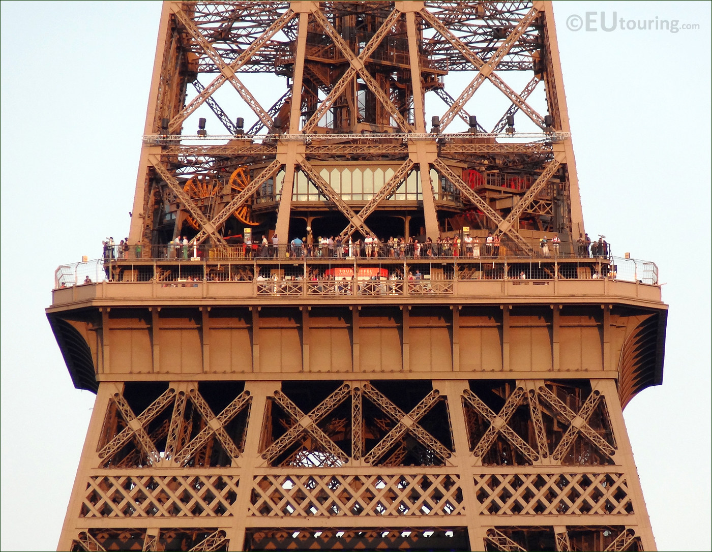Photo Of The Eiffel Tower Middle Section And Viewing Platform - Page 14