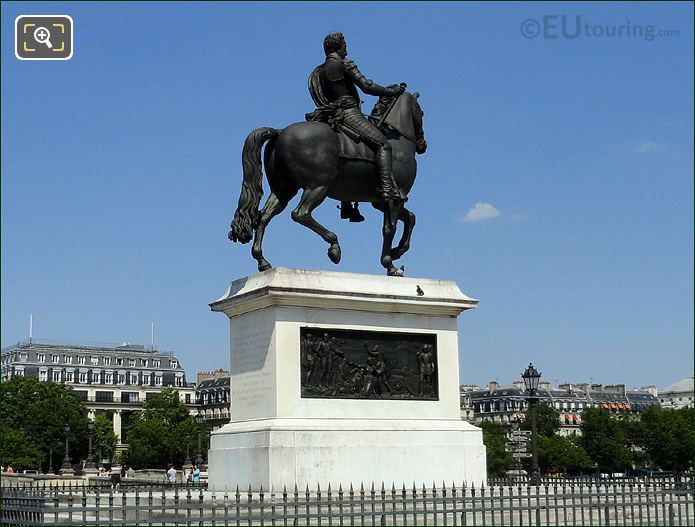 King Henri IV statue commissioned by Marie de Medici
