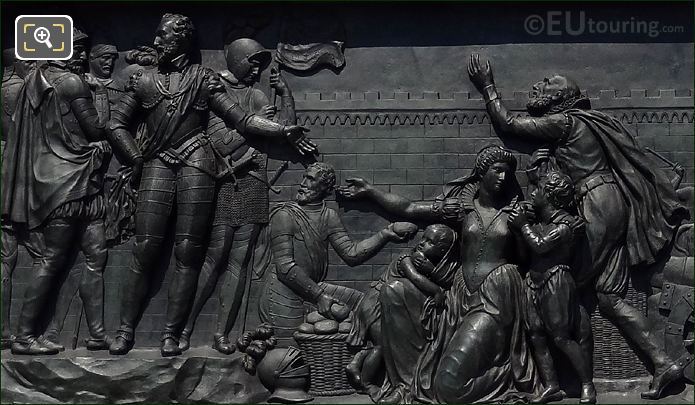 Bas relief on King Henri IV statue