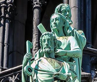 North east Apostle statues at Notre Dame Cathedral