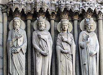 Doorway statues at Notre Dame Cathedral